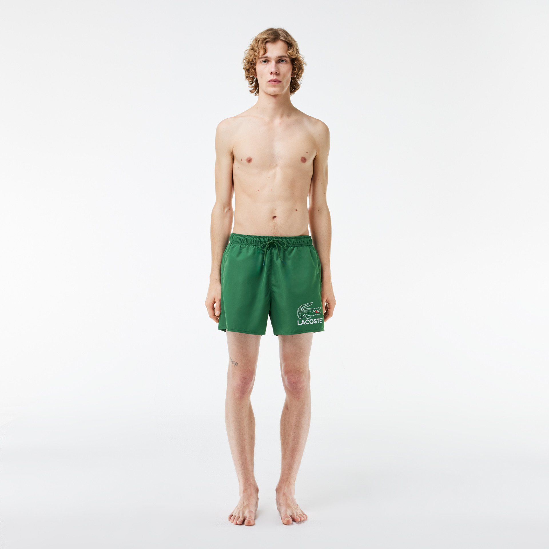 Short de bain court imprimé crocodile