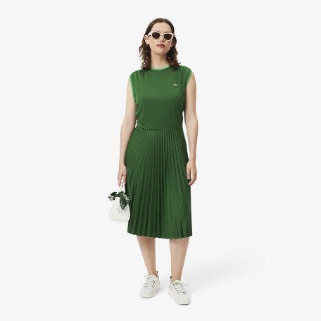 Robe plissée sans manches