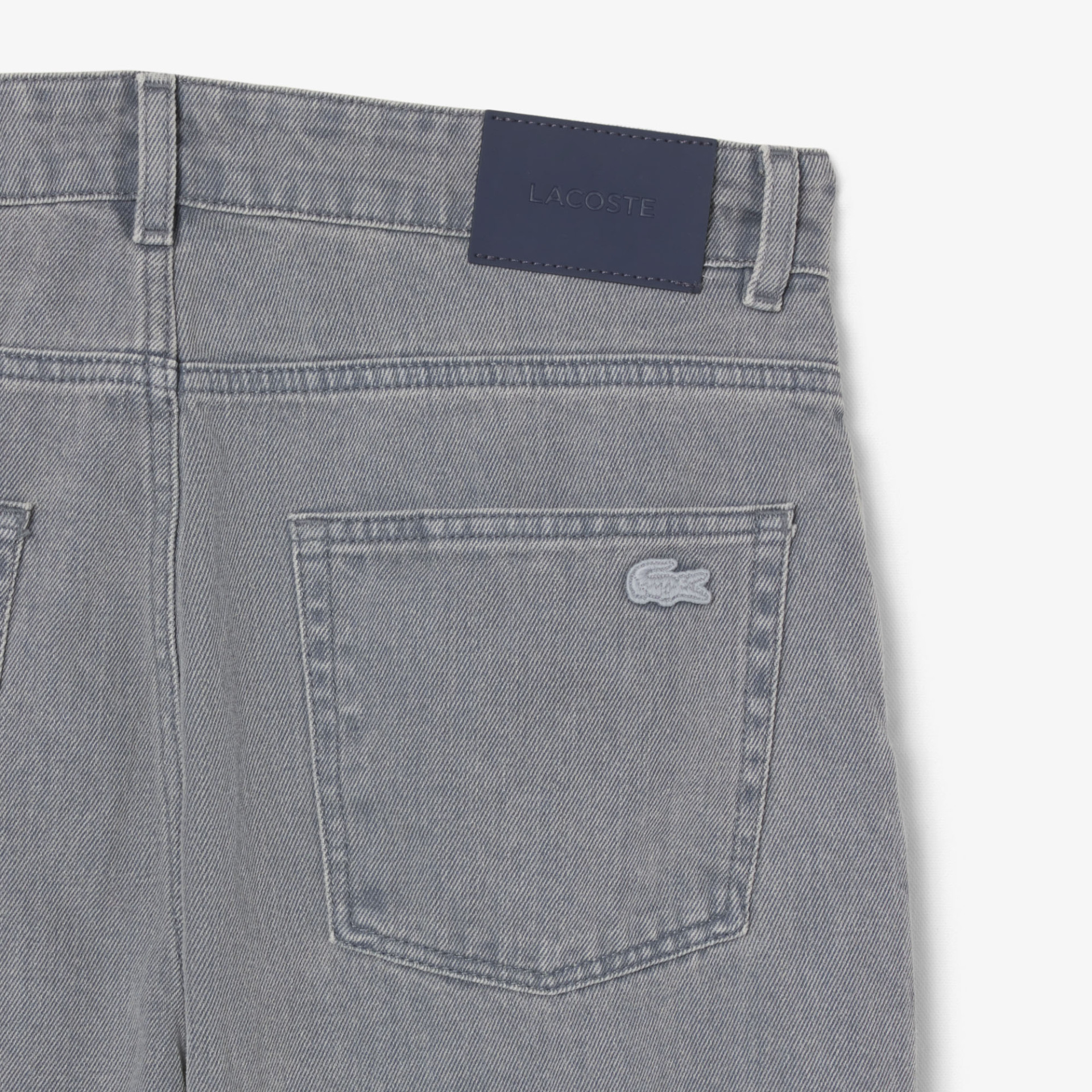 Jean en denim teint effet délavé