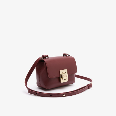 Sac à bandoulière Amelia en cuir avec fermoir en métal gravé