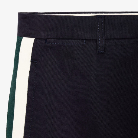 Pantalon chino straight fit à bandes contrastées